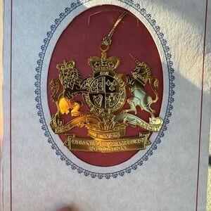 Colonial Williamsburg Collectible Ornament Coat of Arms